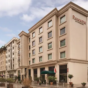 Hotel Ramada By Wyndham Grand Bazaar, Istanboel